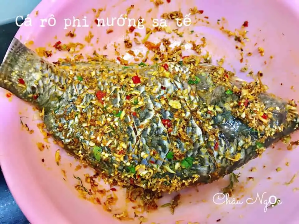 Chế biến hải sản siêu ngon bằng nồi chiên không dầu (tiếp) 31 ca ro phi nuong sa ot bang noi chien khong dau