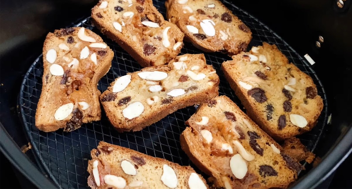 Làm bánh biscotti bằng nồi chiên không dầu 3