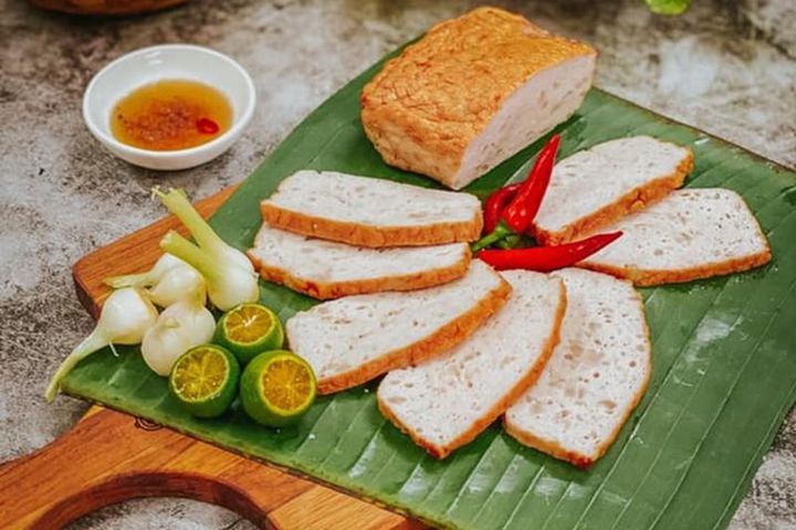 làm chả lụa bằng nồi chiên không dầu 4